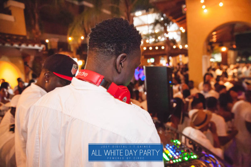 AllWhite-274-IMG_8640