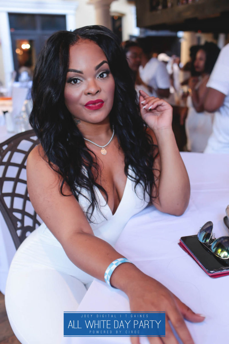 AllWhite-387-IMG_4375