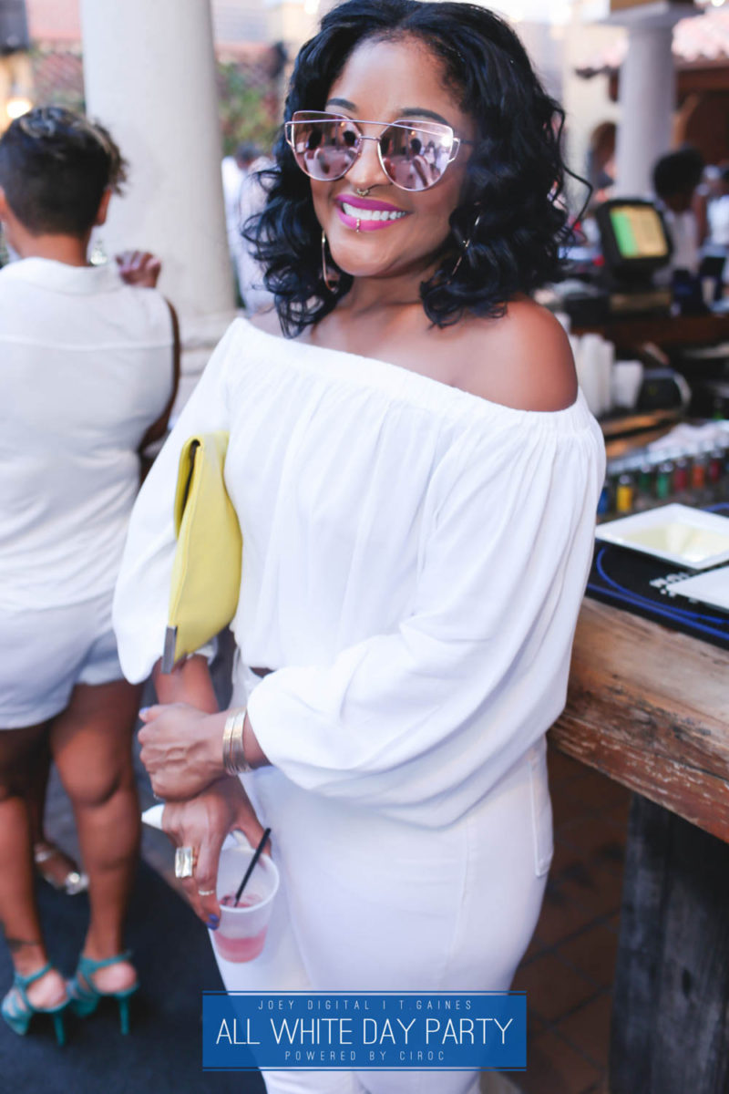 AllWhite-398-IMG_4389