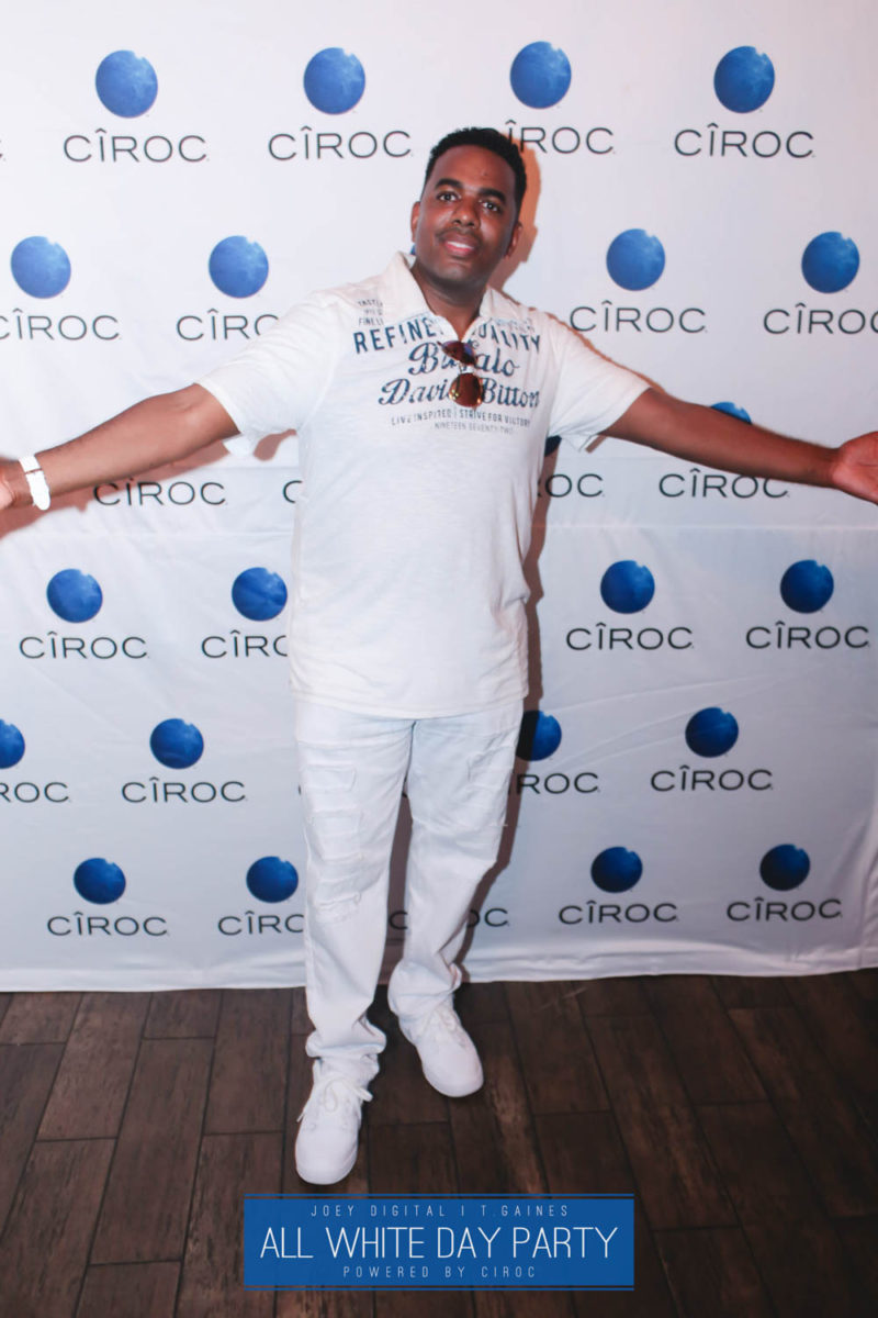 AllWhite-453-IMG_4470