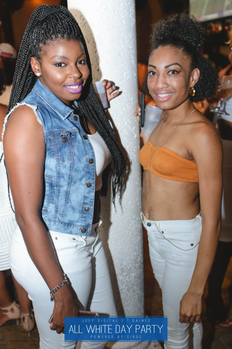 AllWhite-499-IMG_4559