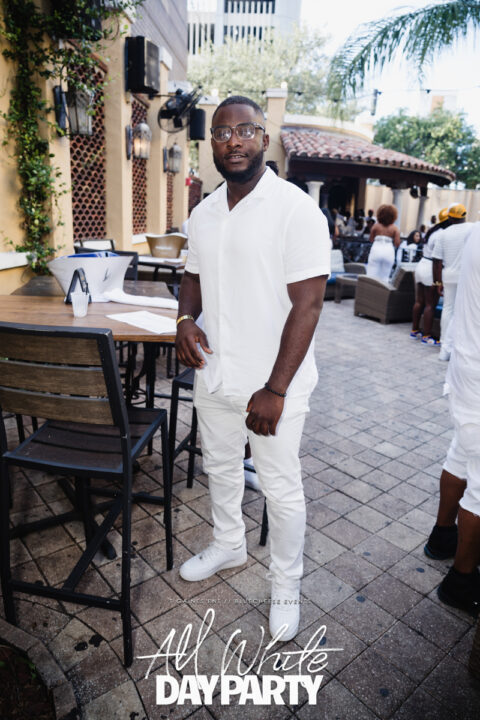 AllWhite-R6II2216