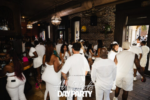 AllWhite-R6II2275