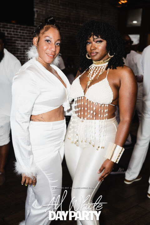 AllWhite-R6II2458