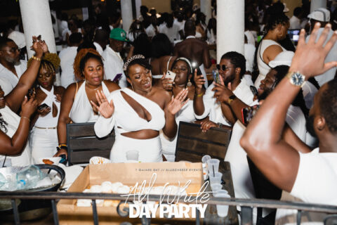 AllWhite-R6II2544