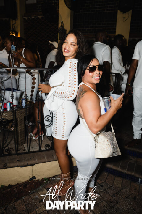 AllWhite-R6II2623