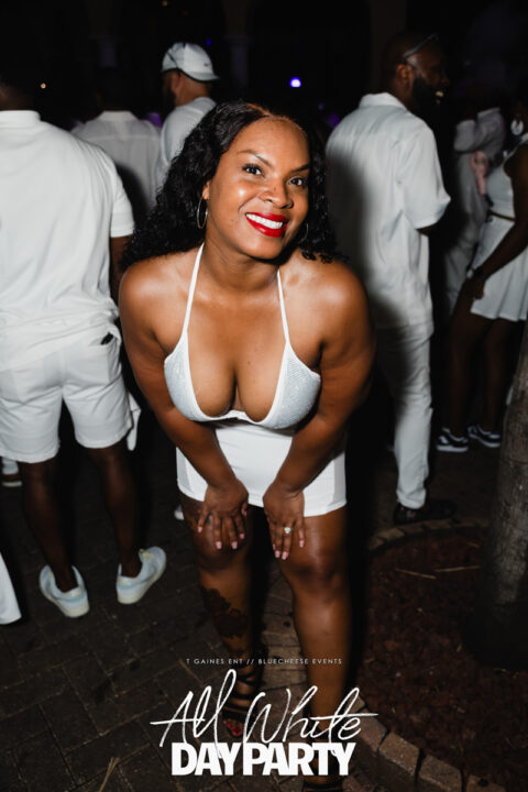 AllWhite-R6II2758