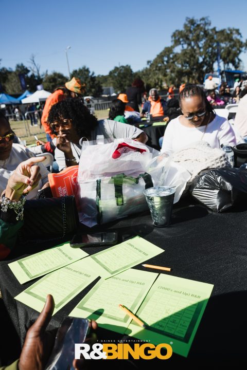 R&Bingo™ Classic Tailgate experience powered by #ConnectFord
R&Bingo™ Classic Tailgate experience powered by #ConnectFord